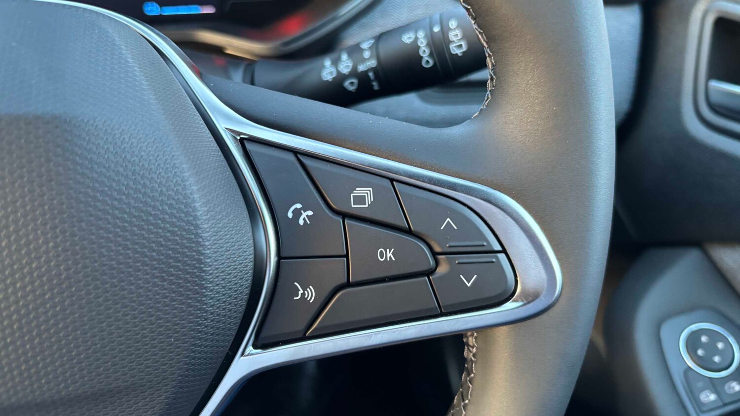 Used Renault Clio 2025 for sale - 77857920: Photo 25