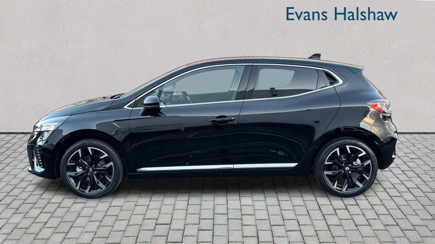 Used Renault Clio 2025 for sale - 77857920: Photo 4