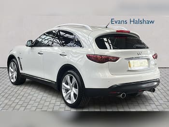 Used Infiniti QX70 2015 for sale - 79689695: Photo