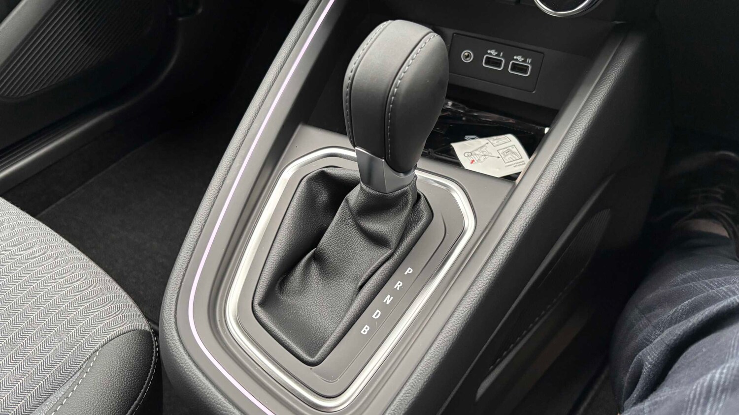 Used Renault Clio for sale - 77862210: Photo 33