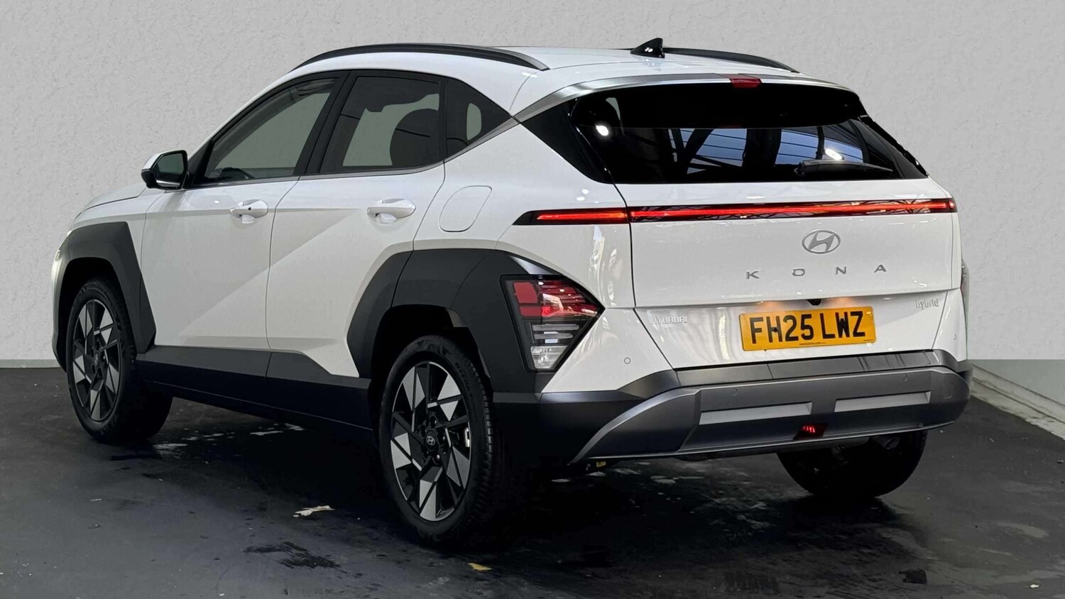 Used Hyundai KONA 2025 for sale - 77856960: Photo 6