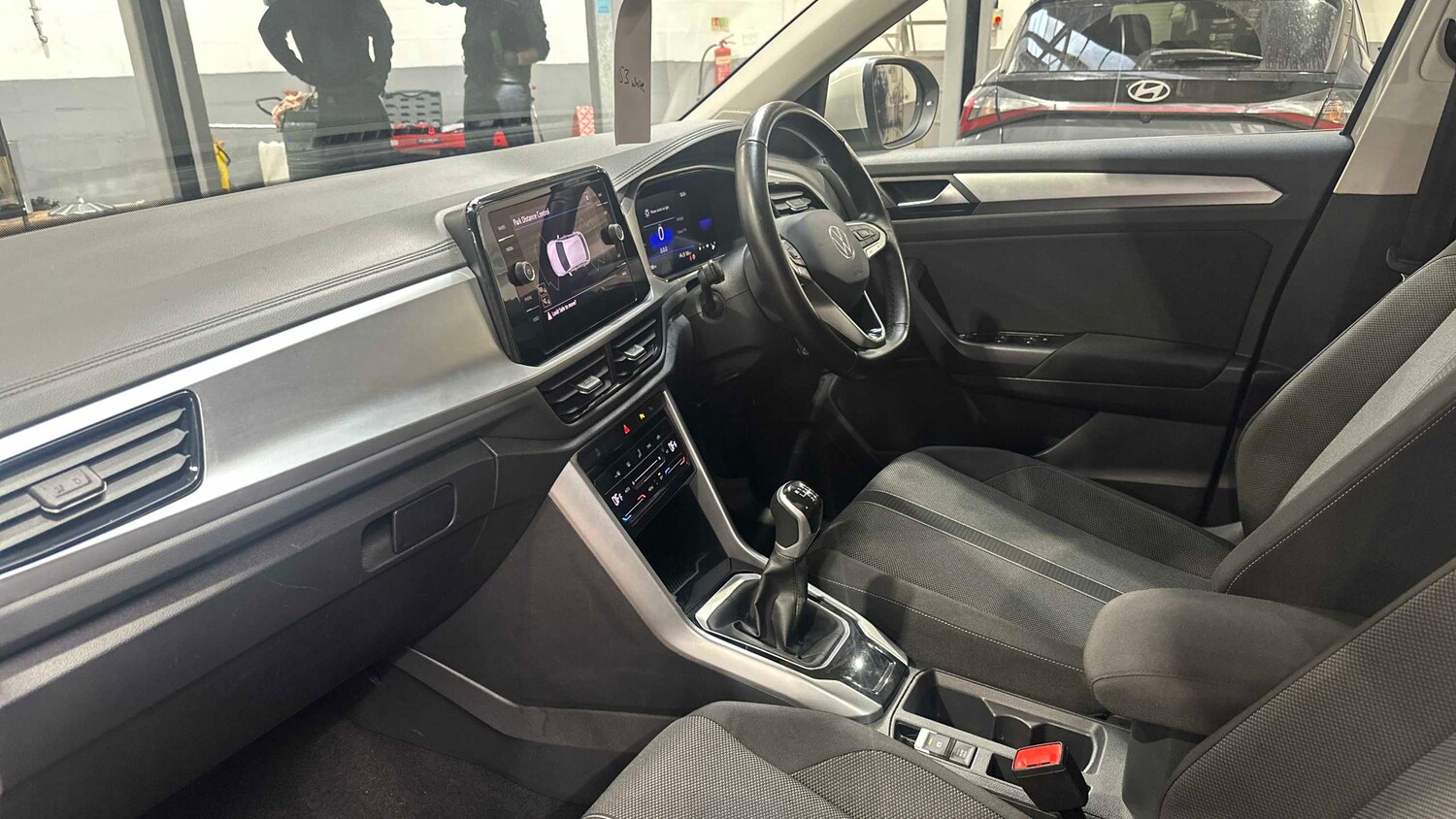 Used Volkswagen T-Roc for sale - 77859877: Photo 13