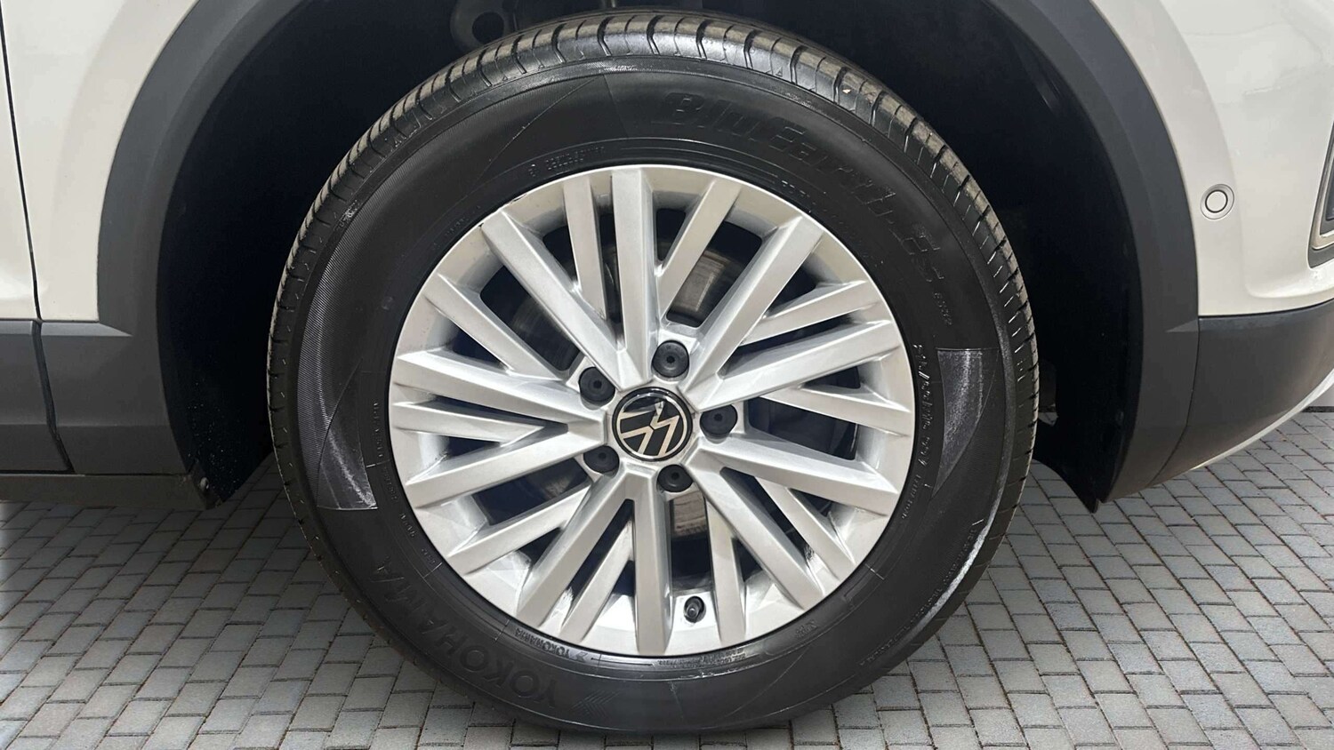 Used Volkswagen T-Roc for sale - 77859877: Photo 6