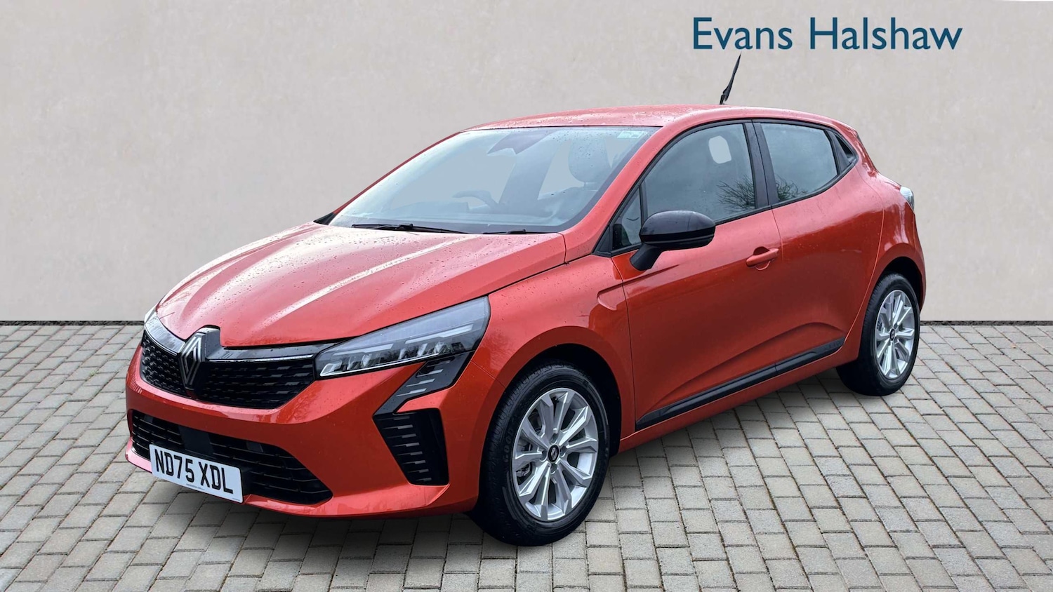 Used Renault Clio 2025 for sale - 77856619: Photo 3
