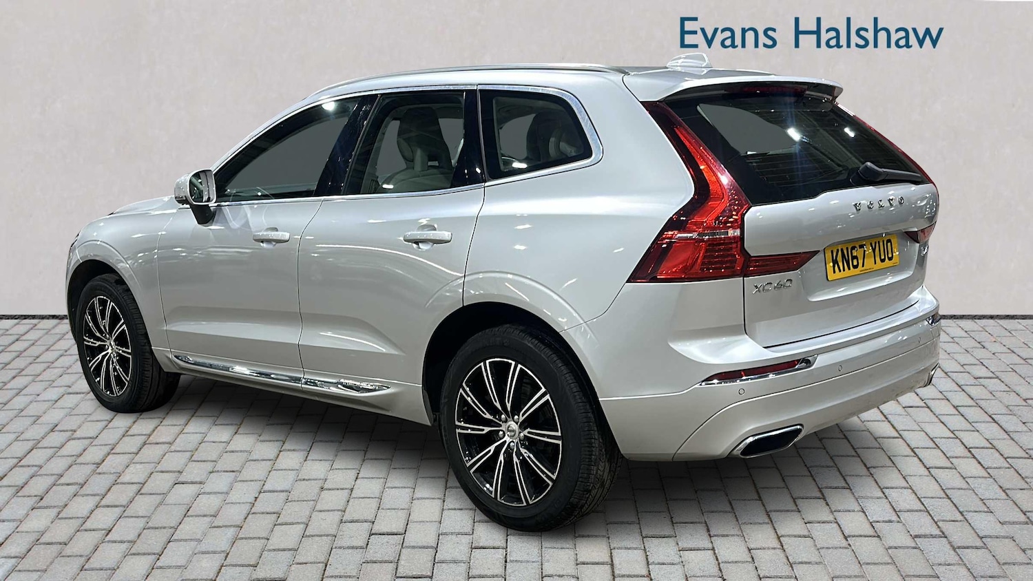 Used Volvo XC60 for sale - 77862660: Photo 2