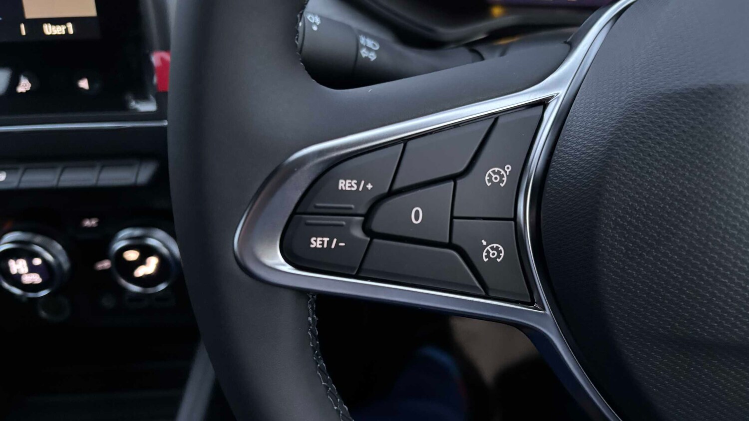 Used Renault Clio 2025 for sale - 77860806: Photo 24