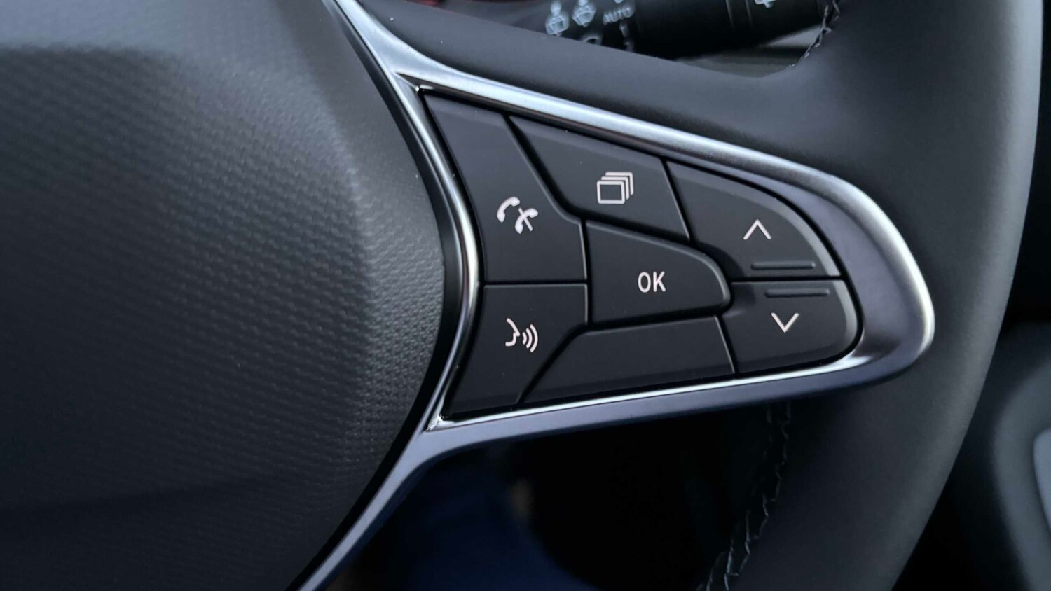 Used Renault Clio 2025 for sale - 77860806: Photo 25