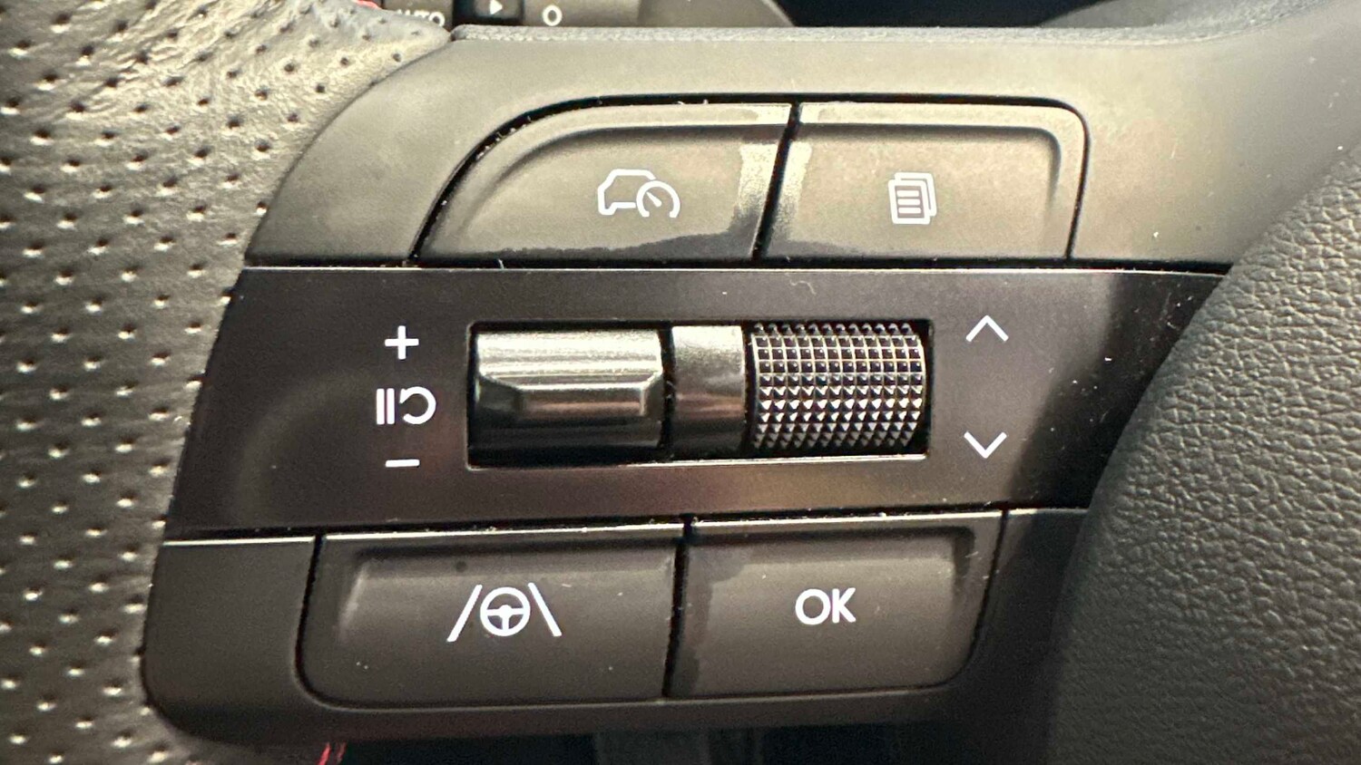 Used Hyundai TUCSON for sale - 77860437: Photo 16