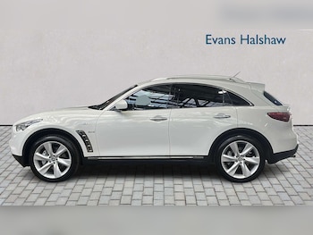 Used Infiniti QX70 2015 for sale - 79002310: Photo