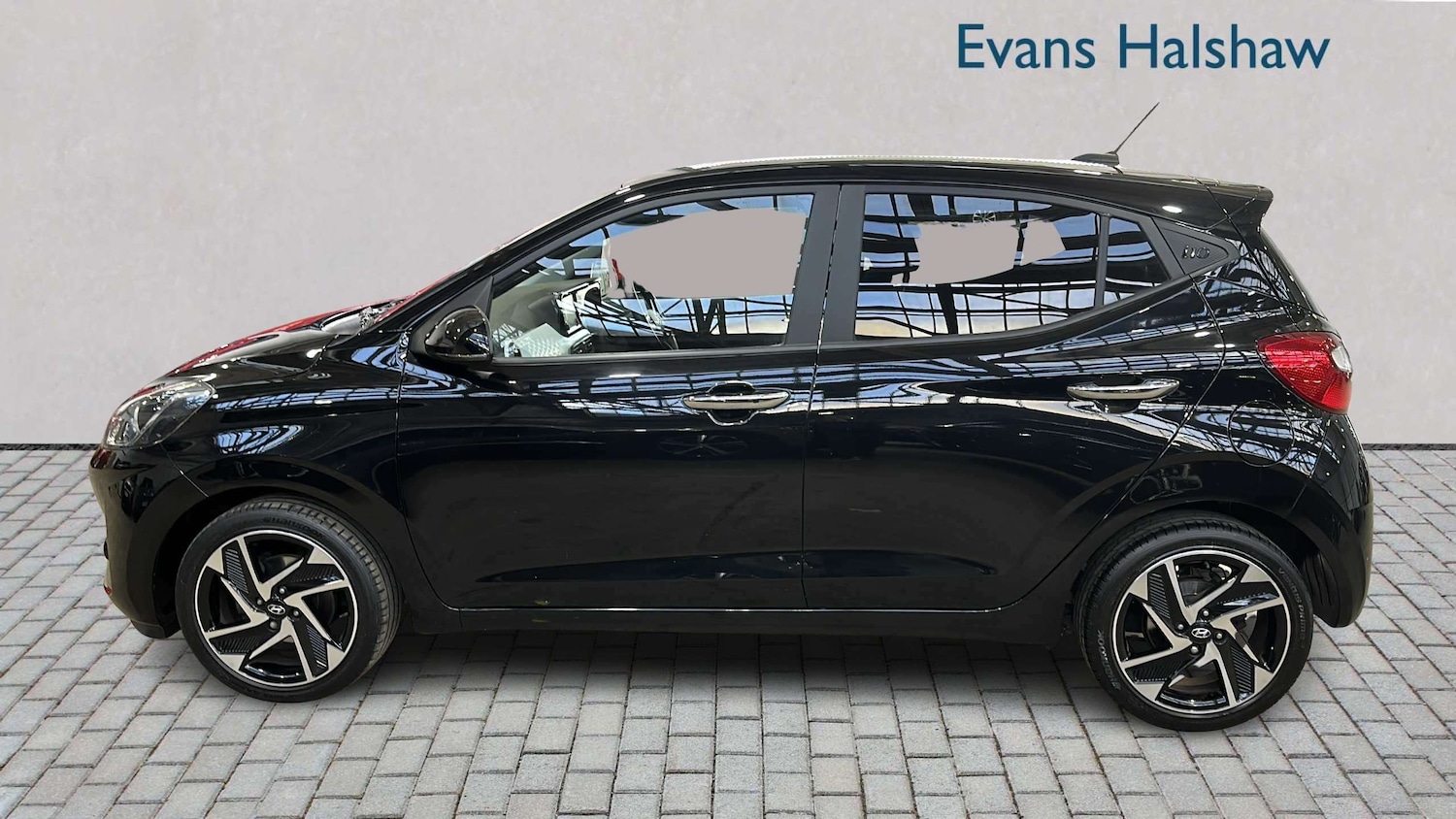 Used Hyundai i10 2023 for sale - 77894338: Photo 3