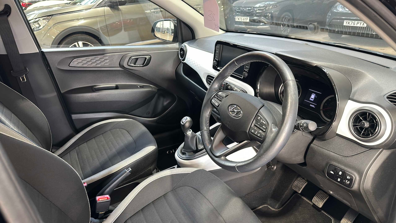 Used Hyundai i10 2023 for sale - 77894338: Photo 8