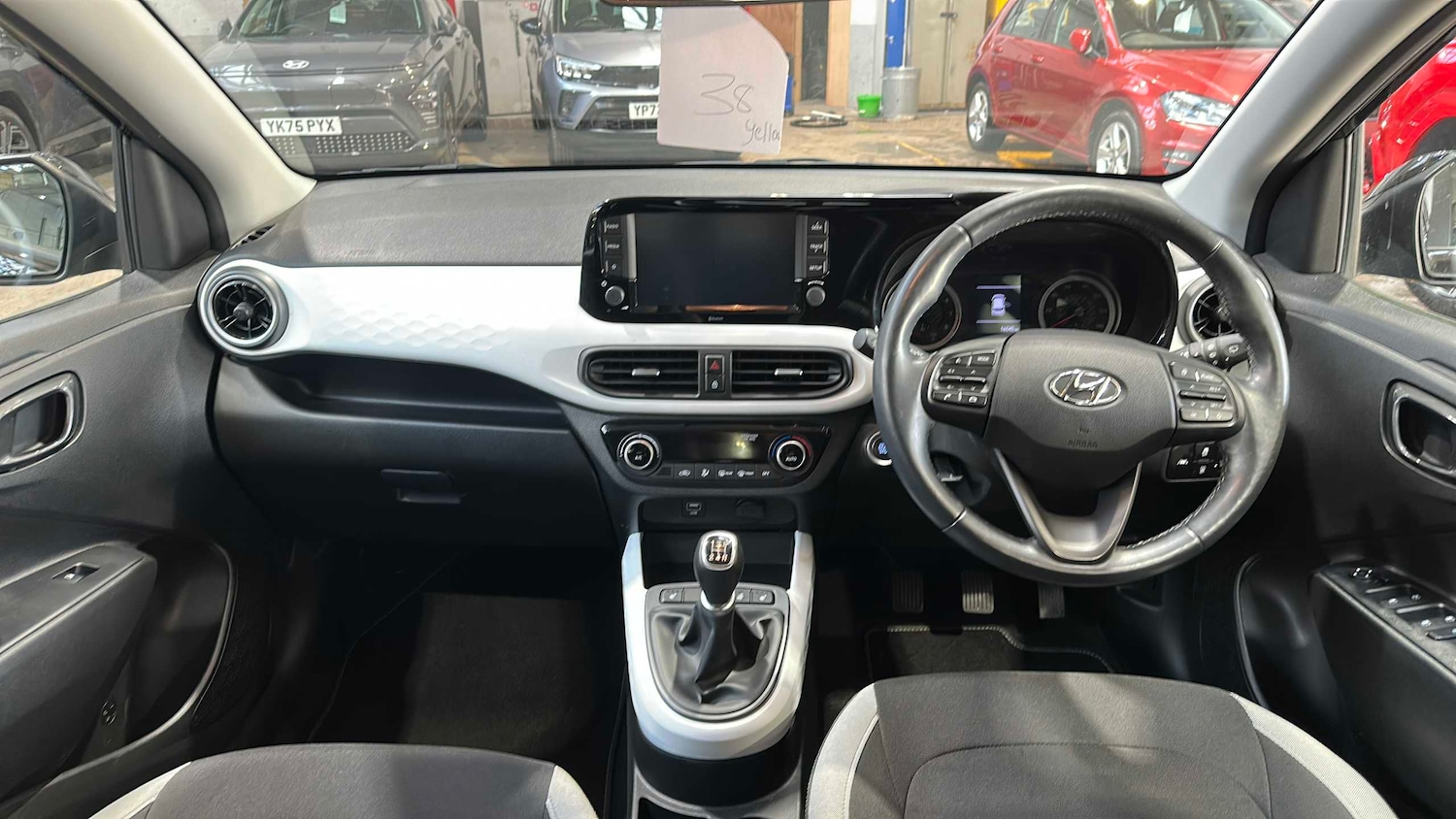 Used Hyundai i10 2023 for sale - 77894338: Photo 9