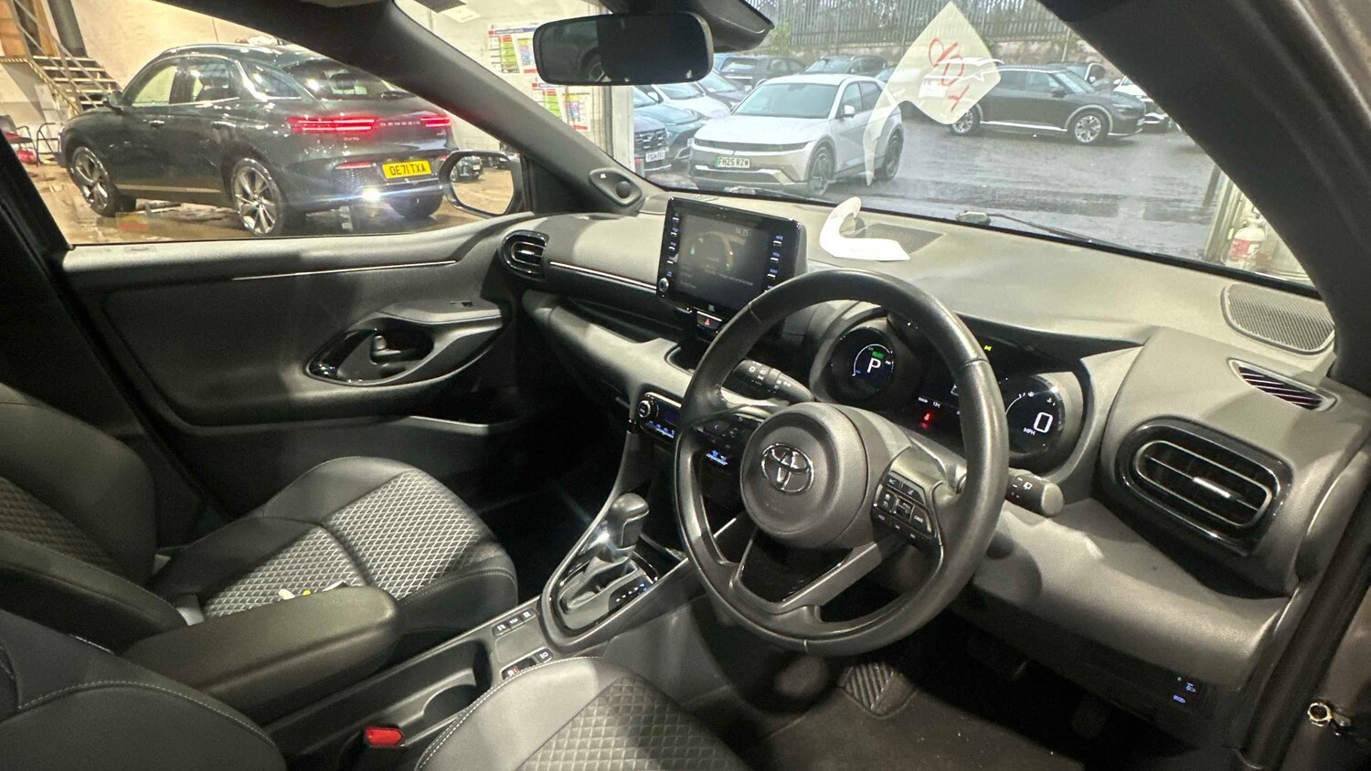 Used Toyota Yaris 2022 for sale - 77858089: Photo 10