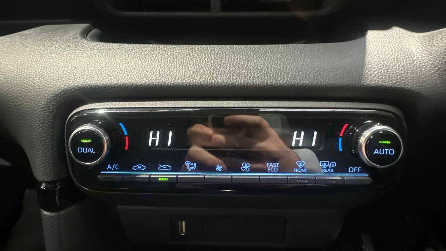 Used Toyota Yaris 2022 for sale - 77858089: Photo 14