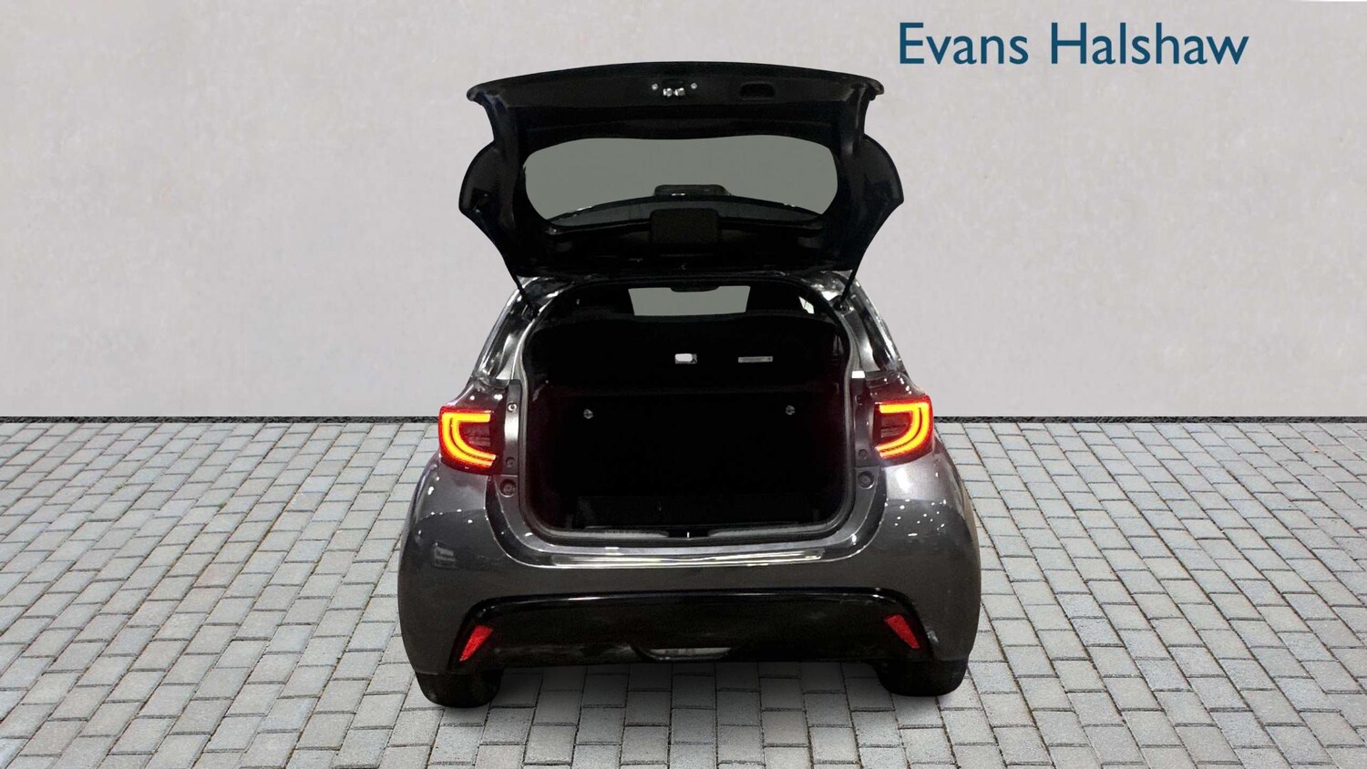 Used Toyota Yaris 2022 for sale - 77858089: Photo 16