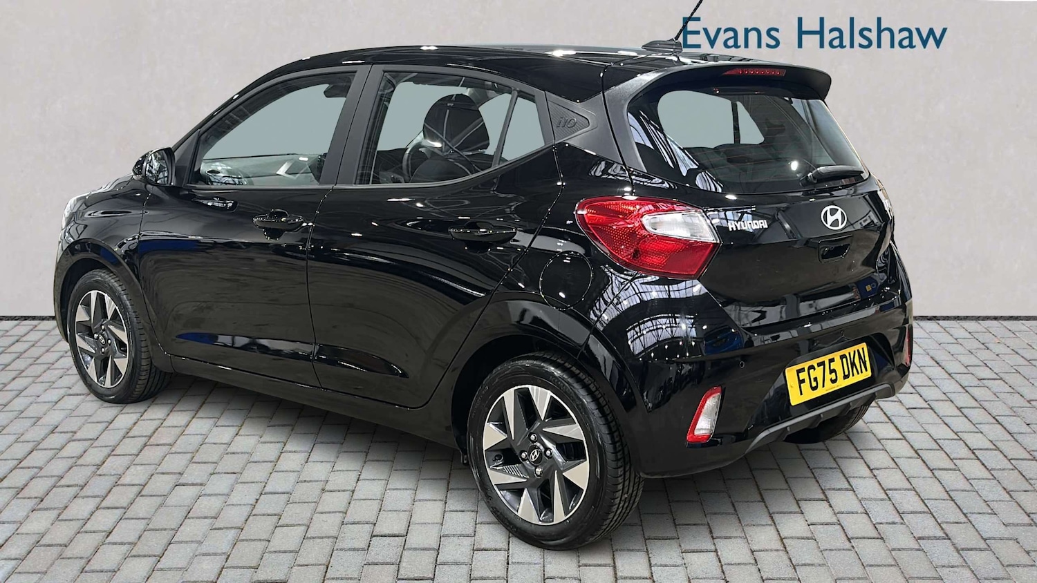Used Hyundai i10 for sale - 77859930: Photo 2