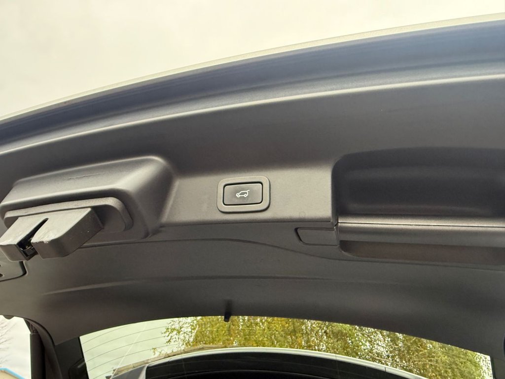 Used Jaguar F-Pace 2018 for sale - 76454594: Photo 16