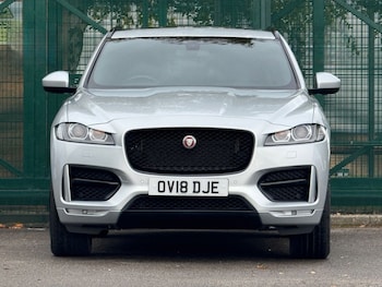 Used Jaguar F-Pace 2018 for sale - 76454594: Photo