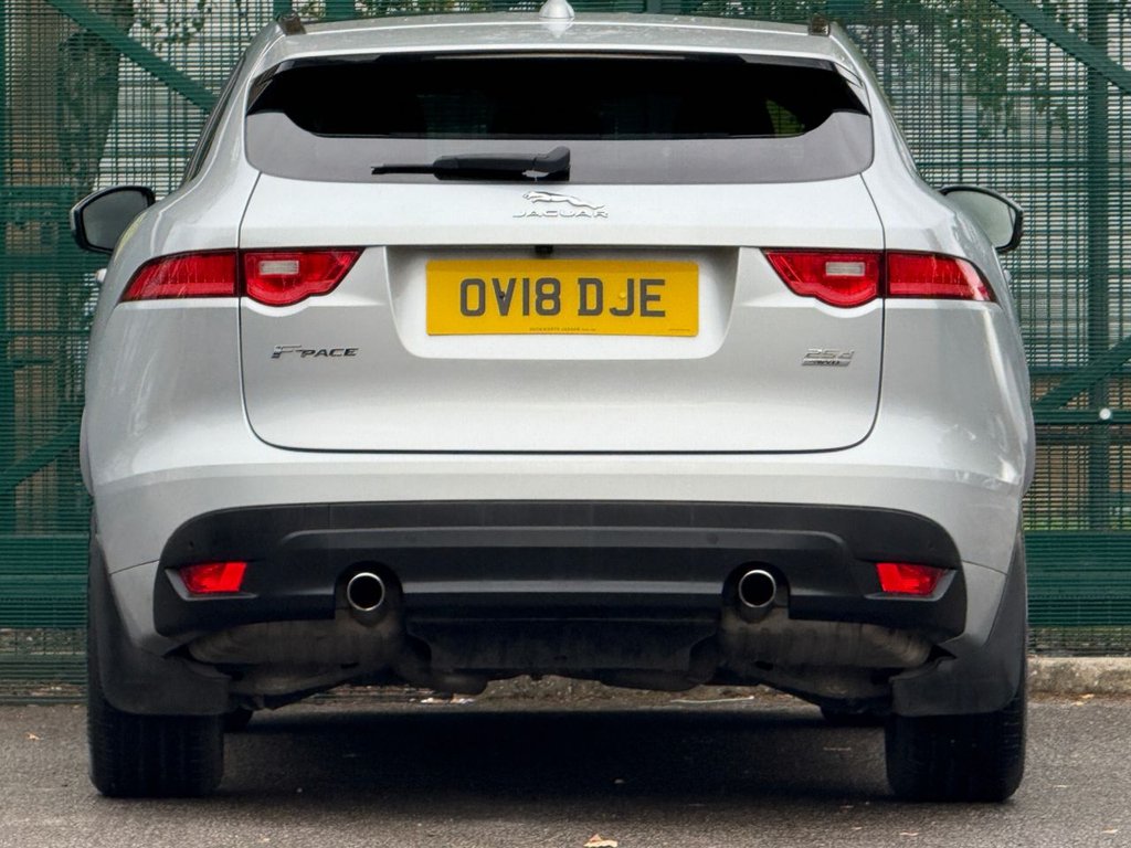 Used Jaguar F-Pace 2018 for sale - 76454594: Photo 4