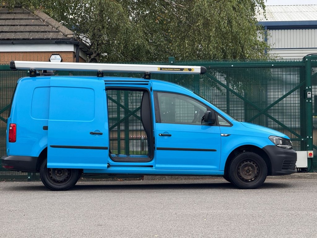 Used Volkswagen Caddy Maxi 2015 for sale - 76672544: Photo 12