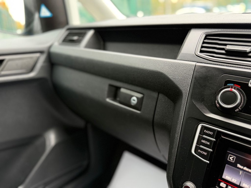 Used Volkswagen Caddy Maxi 2015 for sale - 76672544: Photo 13