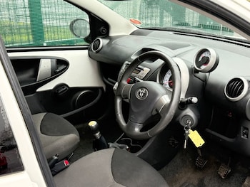 Used Toyota AYGO 2012 for sale - 77464277: Photo