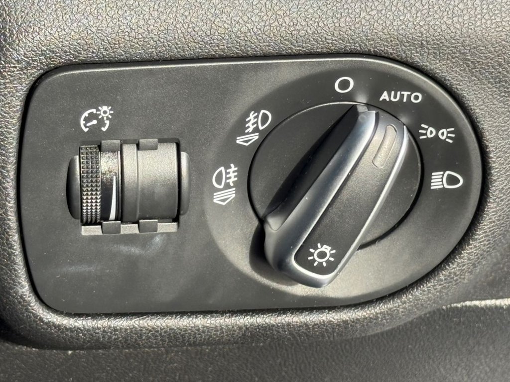 Used Audi A1 2014 for sale - 76698717: Photo 16