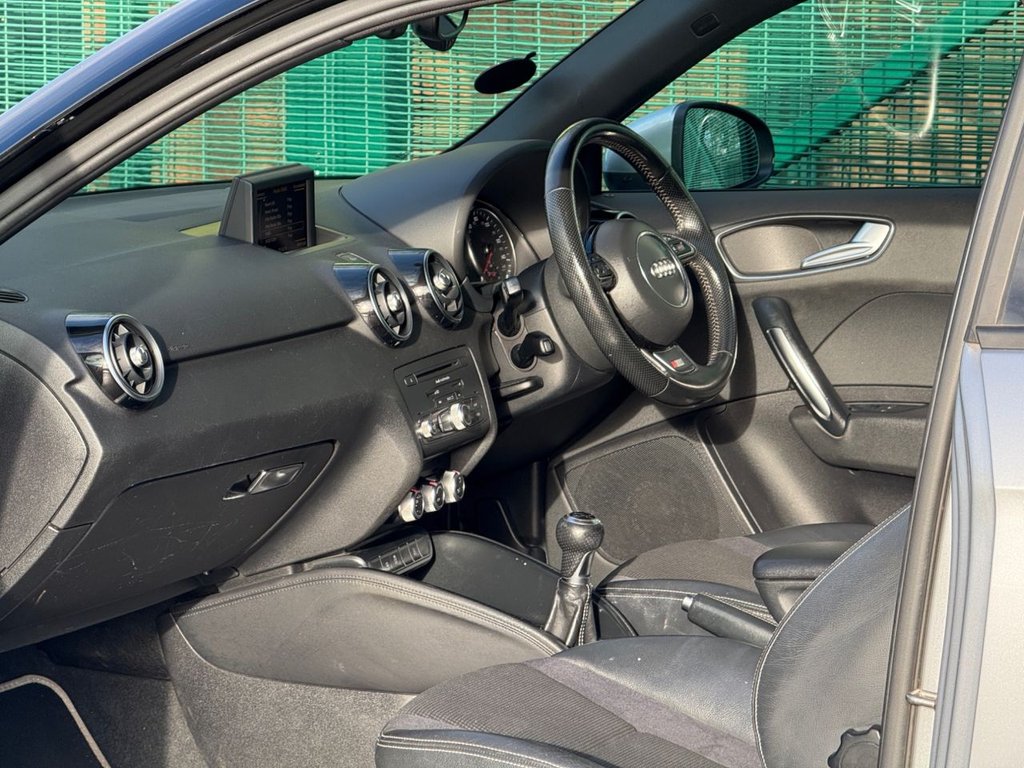 Used Audi A1 2014 for sale - 76698717: Photo 2