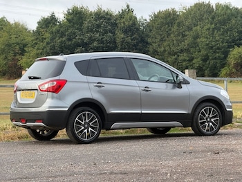 Used Suzuki SX4 S-Cross 2015 for sale - 79563035: Photo