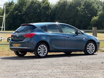 Used Vauxhall Astra 2012 for sale - 79305624: Photo