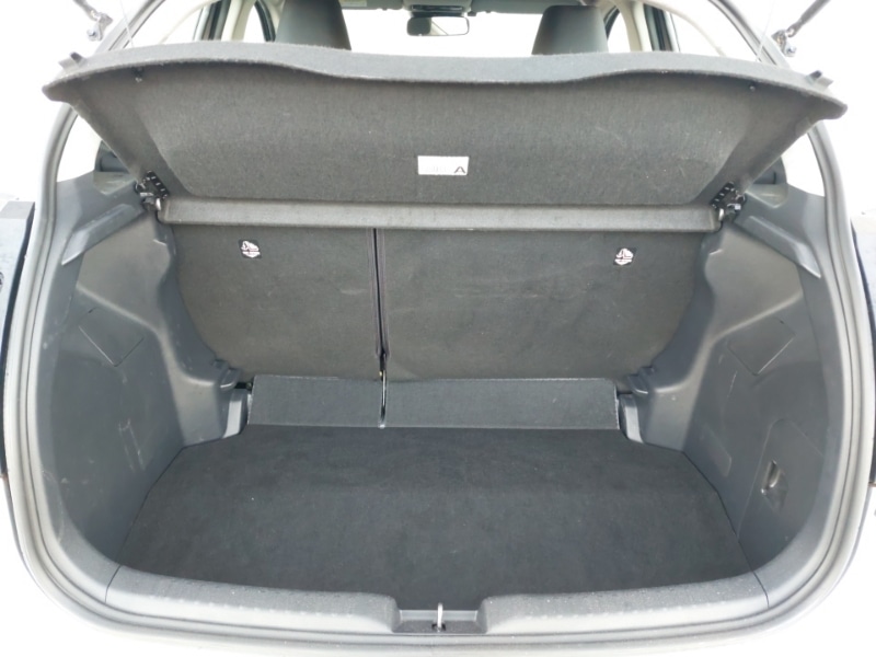 Used Mazda Mazda2 HYBRID 2024 for sale - 76779441: Photo 8