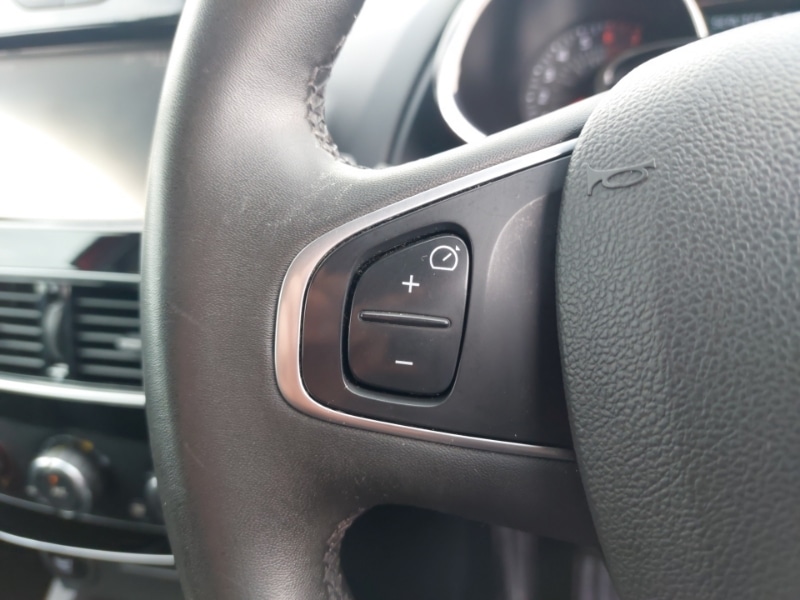 Used Renault Clio 2018 for sale - 76464919: Photo 15