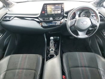 Used Toyota C-HR 2021 for sale - 76975071: Photo