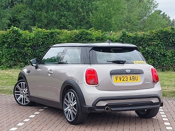 Used MINI Hatch 2023 for sale - 79364200: Photo