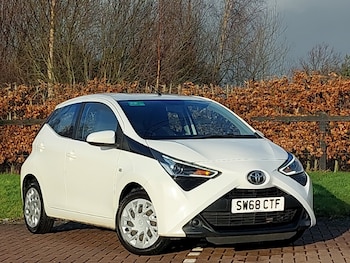 Used Toyota AYGO 2018 for sale - 77168809: Photo