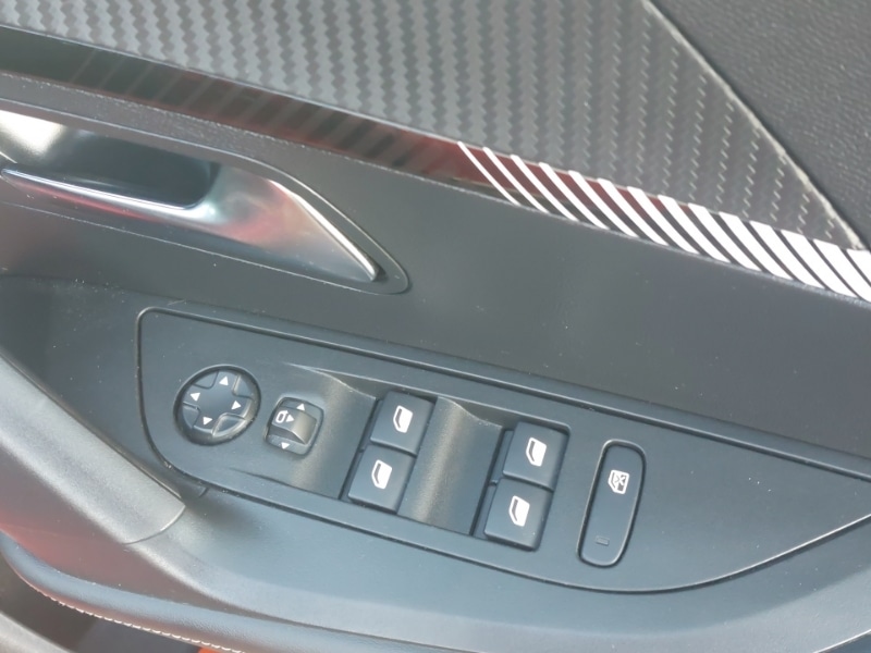 Used Peugeot 2008 2023 for sale - 76556242: Photo 12