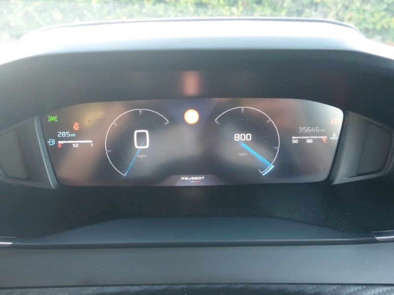 Used Peugeot 2008 2023 for sale - 76556242: Photo 7