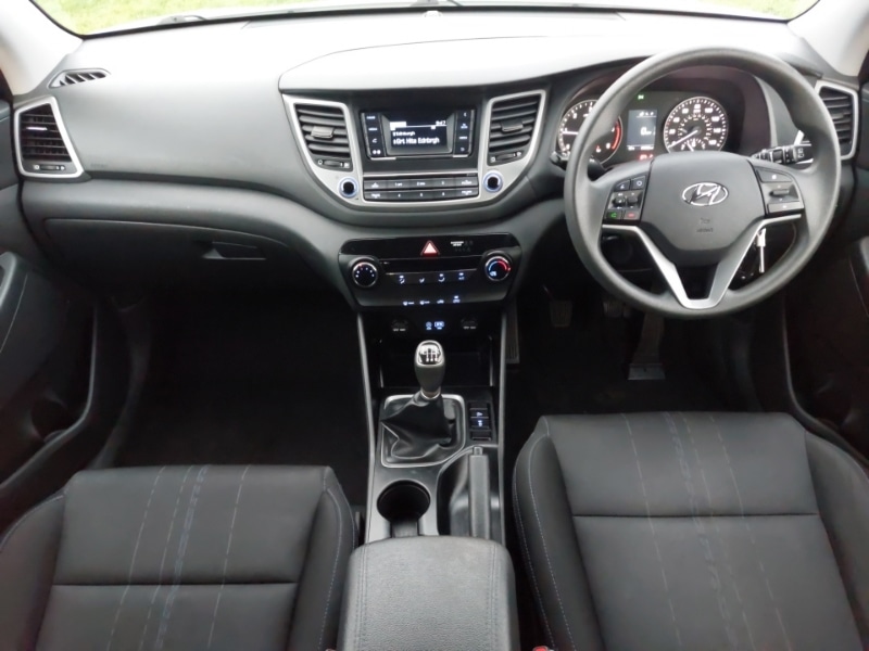 Used Hyundai TUCSON 2017 for sale - 76906520: Photo 2