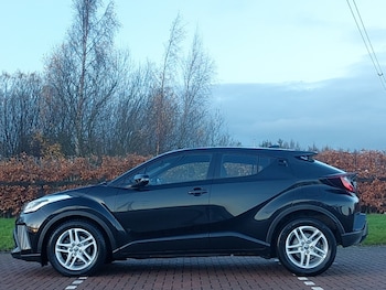 Used Toyota C-HR 2022 for sale - 77008668: Photo
