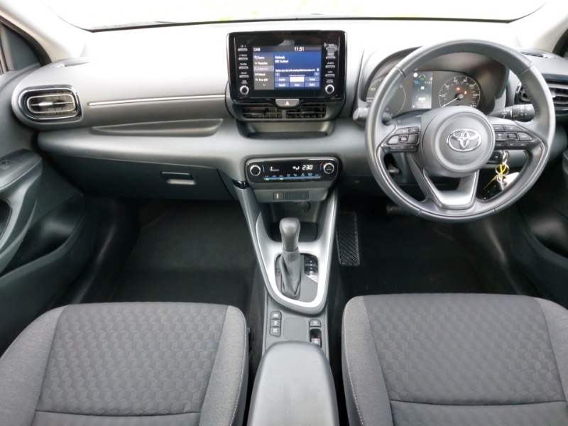 Used Toyota Yaris 2022 for sale - 76983513: Photo 2