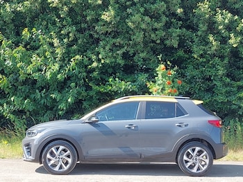 Used Kia Stonic 2023 for sale - 79207609: Photo