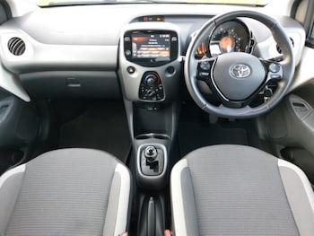 Used Toyota AYGO 2021 for sale - 77644367: Photo