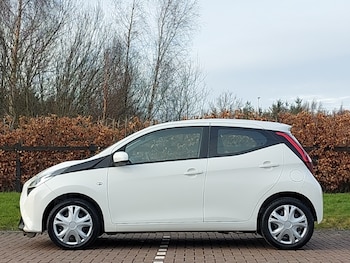 Used Toyota AYGO 2021 for sale - 77644367: Photo