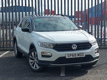 Used Volkswagen T-Roc 2018 for sale - 77717277: Photo