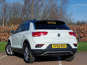 Used Volkswagen T-Roc 2018 for sale - 77717277: Photo