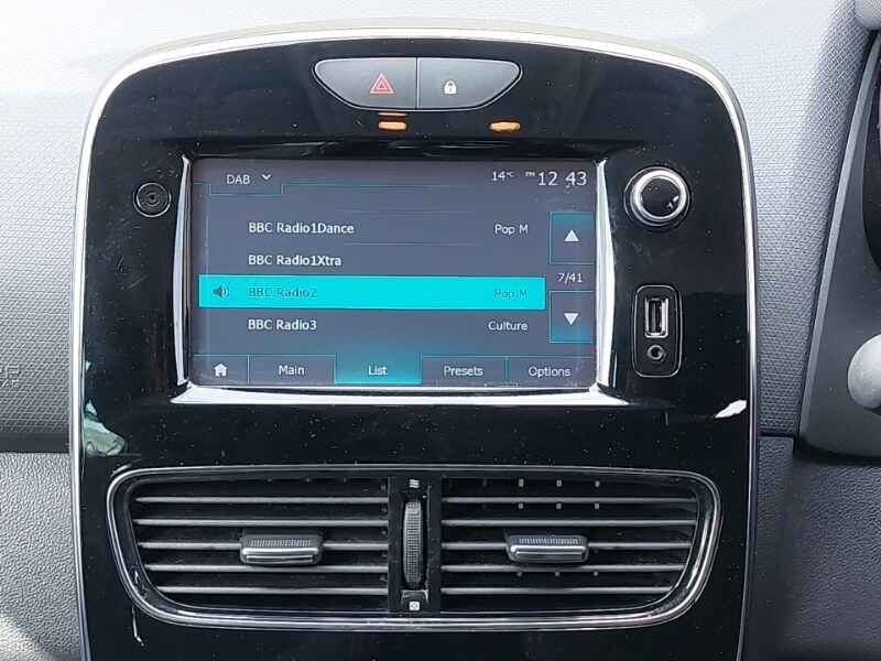 Used Renault Clio 2018 for sale - 78169839: Photo 11