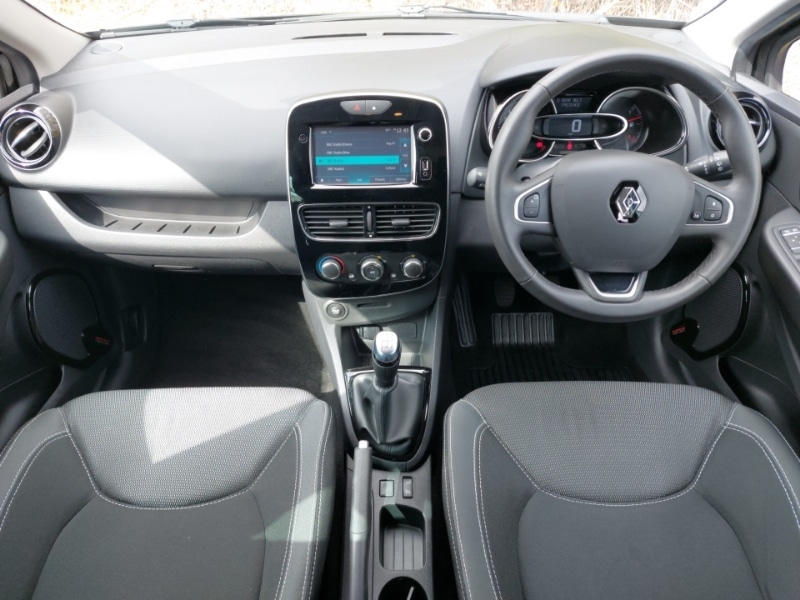Used Renault Clio 2018 for sale - 78169839: Photo 2