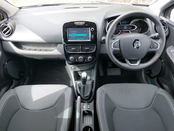 Used Renault Clio 2018 for sale - 78169839: Photo