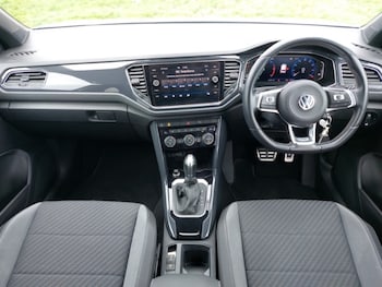 Used Volkswagen T-Roc 2019 for sale - 77988048: Photo