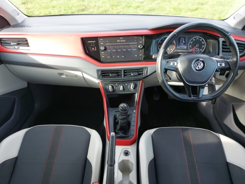 Used Volkswagen Polo 2018 for sale - 76846904: Photo 2